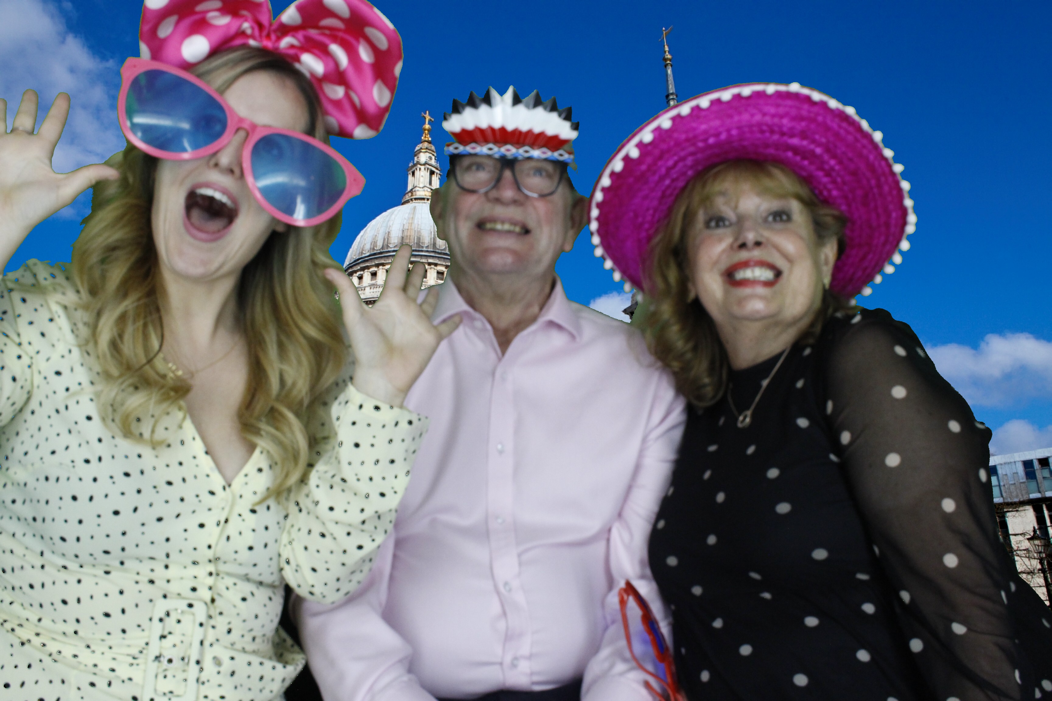 Mr & Mrs Mills | View more photos from the event at gallery.myphotoboothexperience.co.uk/u/MyPhotoBoothExperienceLtd/Mr-Mrs-Mills